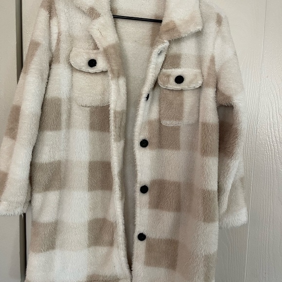 SHEIN Jackets & Blazers - SHEIN Cream & Tan Plaid Faux Fur Jacket